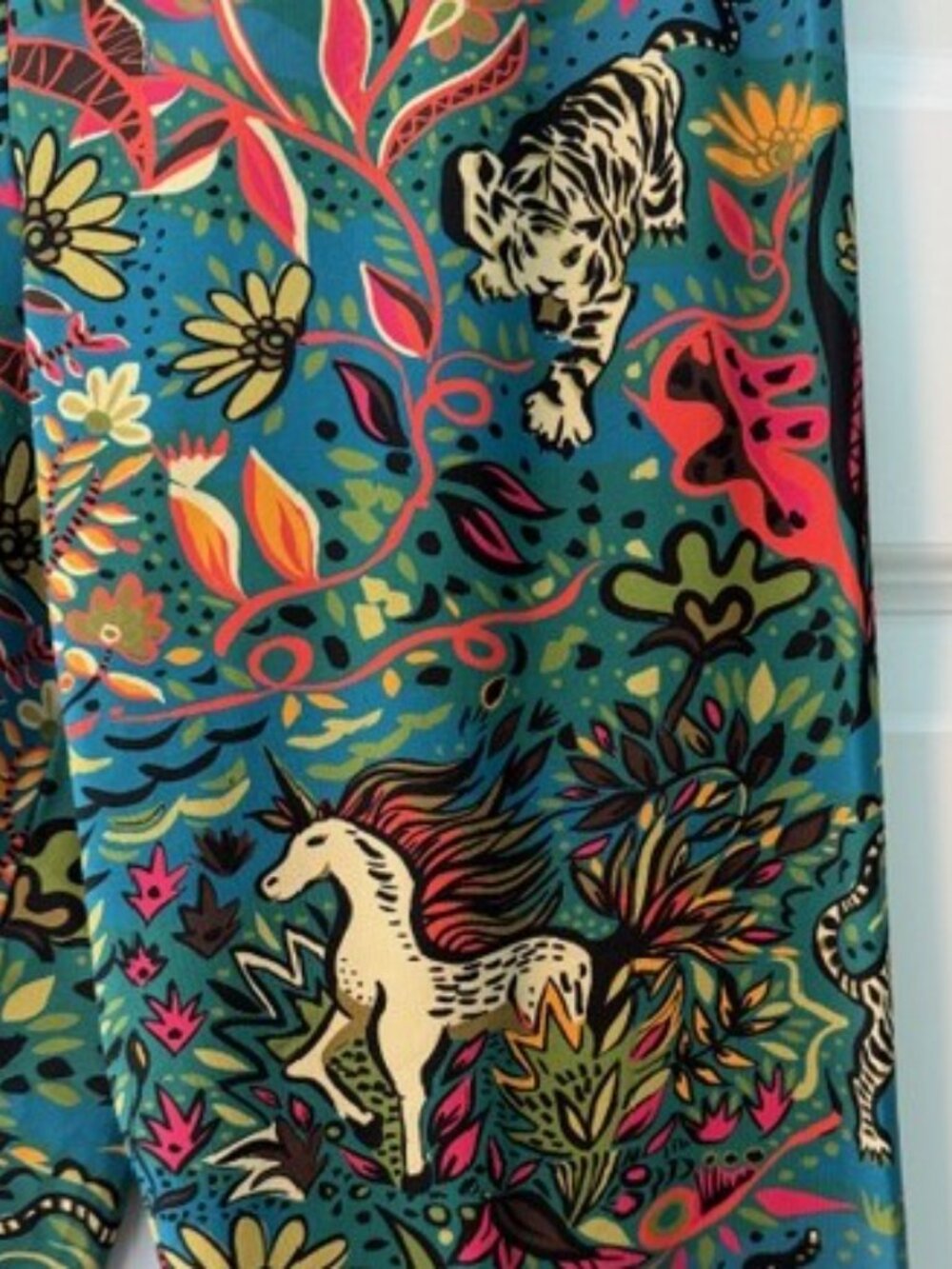 LA DoubleJ Leggings in Colorful Print - Picture 4 of 7
